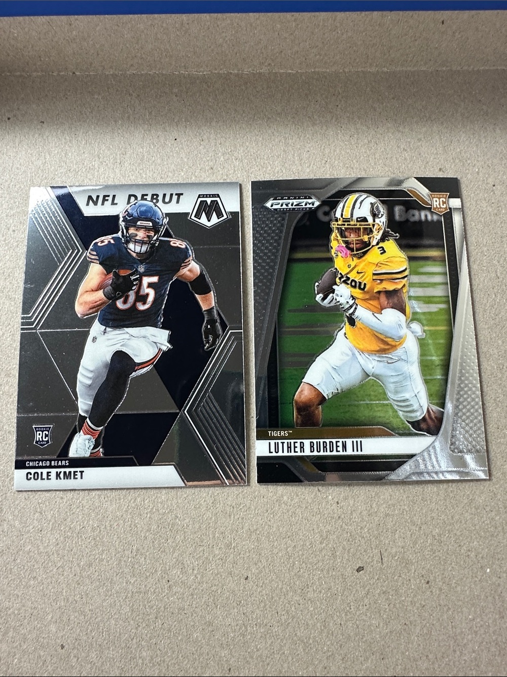 Caleb Williams Bears w/ Rookie cards of Loveland, Odunze, Burden, Kmet, Johnson - Picture 10 of 15